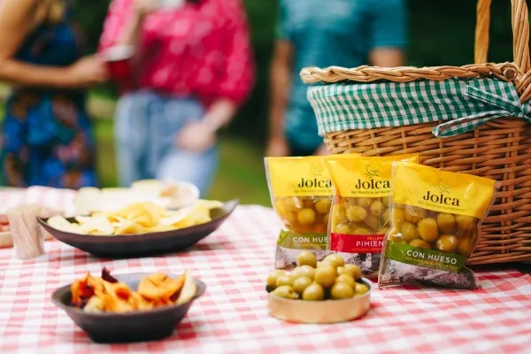 Aceitunas Jolca , productor de Aperitivos en la localidad de Huévar del Aljarafe, Sevilla