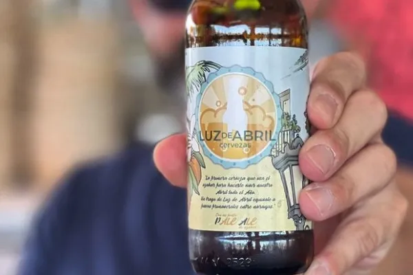 Cervezas Luz de Abril , productor de Cerveza en la localidad de Sevilla, Sevilla