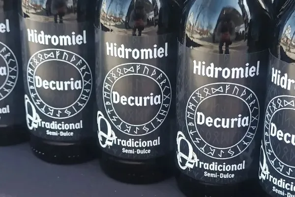 Hidromiel Decuria , productor de Alcohol en la localidad de Burgohondo, Ávila