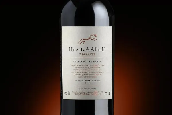 Bodega Huerta de Albalá , productor de Vino en la localidad de , 