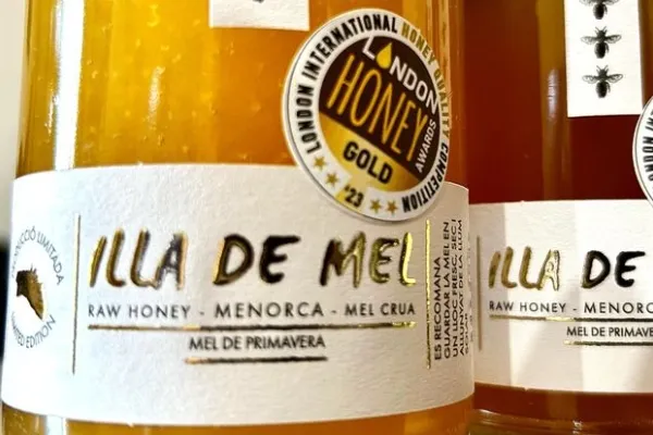 Illa de Mel  , productor de Miel en la localidad de Menorca, Illes Balears