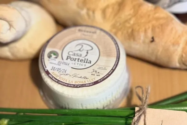 Làctics Portella , productor de Queso en la localidad de Hospitalet del Infante, Tarragona