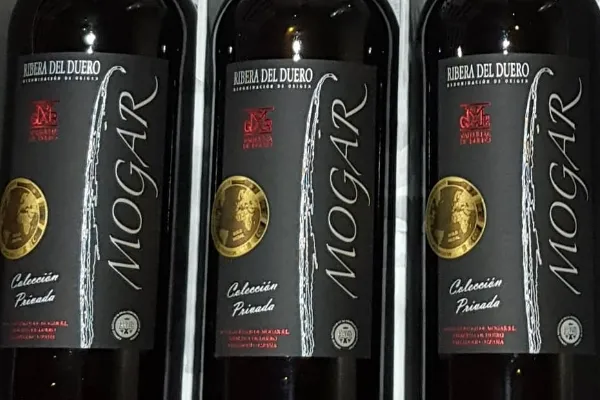 Bodegas Pagos de Mogar , productor de Vino en la localidad de Valbuena de Duero, Valladolid