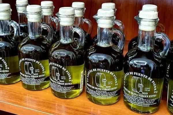 Aceites El Labrador , productor de Aceite en la localidad de Fuente de Piedra, Málaga