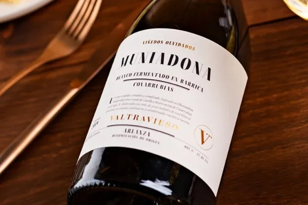 Bodegas Valtravieso , productor de Vino en la localidad de Piñel de Arriba, Valladolid