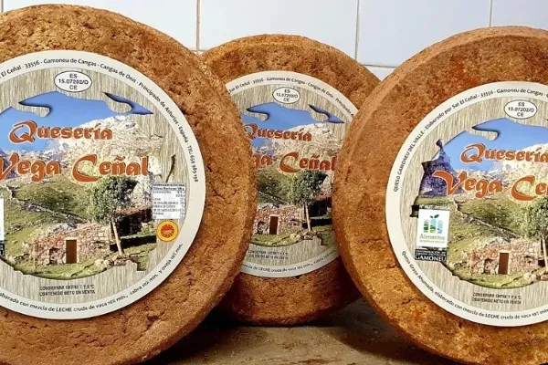 Quesería Vega Ceñal , productor de Queso en la localidad de Gamonedo de Cangas, Asturias