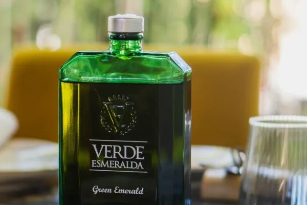 Verde Esmeralda Olive , productor de Aceite en la localidad de Úbeda, Jaén